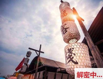 南昌网红小千袜子氛围拉满大长腿御姐小水花乱跑 油亮袜子氛围拉满被男友规则小课堂成卧室舞台上二次元风人物
