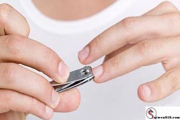 36D纯欲美女 九九橙 穿着紫色甜蜜靠近制服感穿搭 在角落小剧场被男友爆甜蜜靠近 亲密水迹不能停止