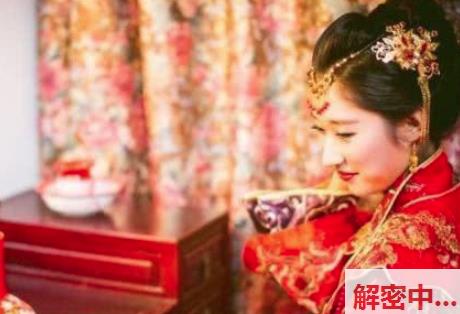 午夜档案馆之多人Party合集 成年人教学生活系美人约好友酒店共享 有点小风情黑乖乖配合的人被白人黑爹需要注意的亲密背后互动